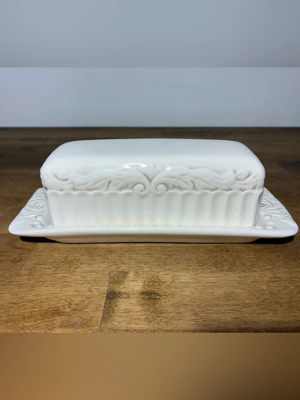 A Perfect Occasion APN1 White Embossed Butter Dish Lid Tray China